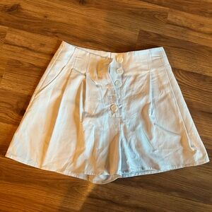 NWT Gianni Bini pleated baby blue shorts size 0